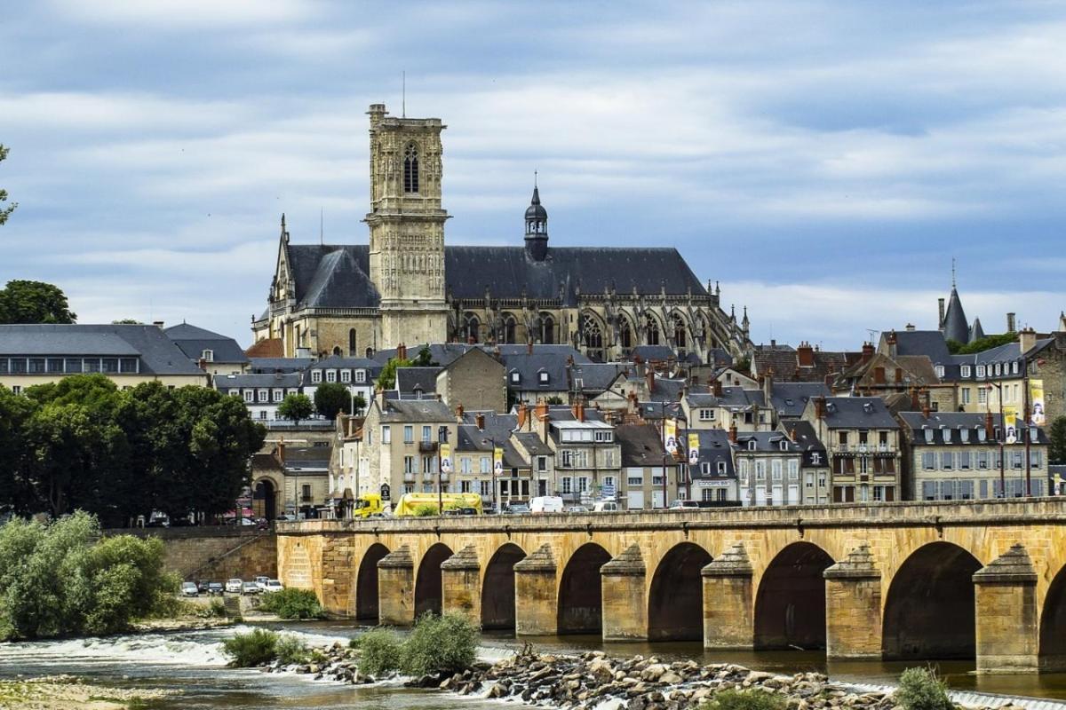 Chez Papoum Apartamento Nevers Exterior foto